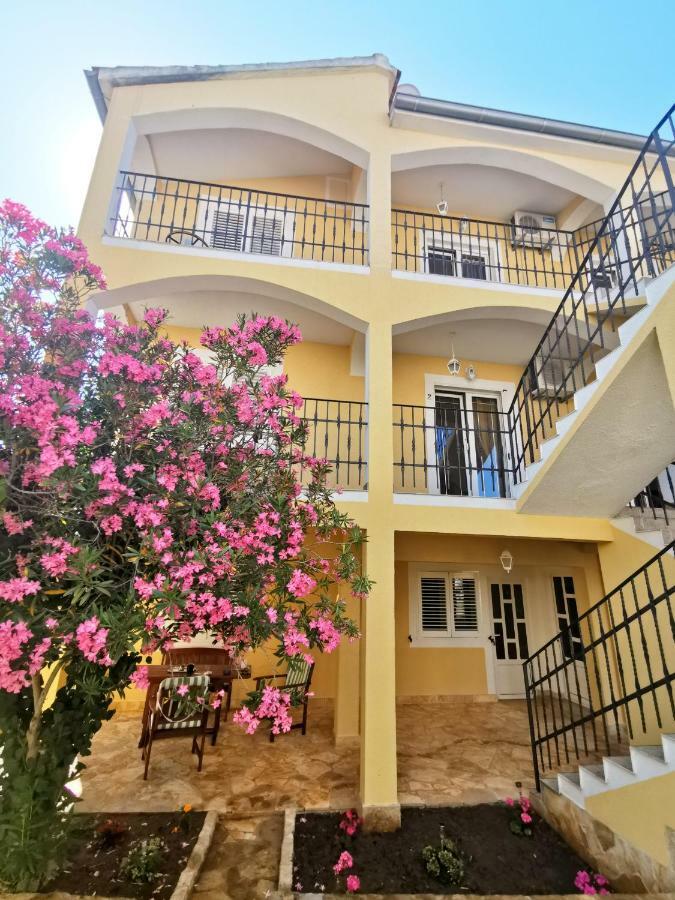 شقة Green Garden فوديس المظهر الخارجي الصورة